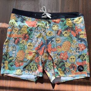 Quiksilver Men's Vintage Tropical Print Board Shorts - 38